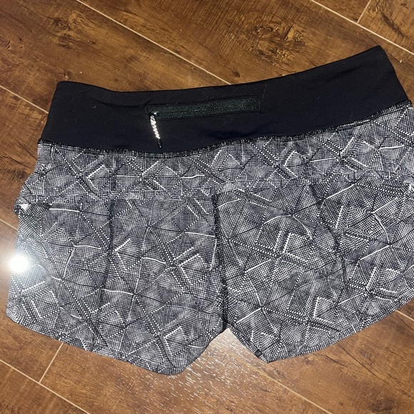 Lululemon speed short - Picture 9 of 9